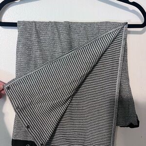 Lululemon Vinyasa Scarf